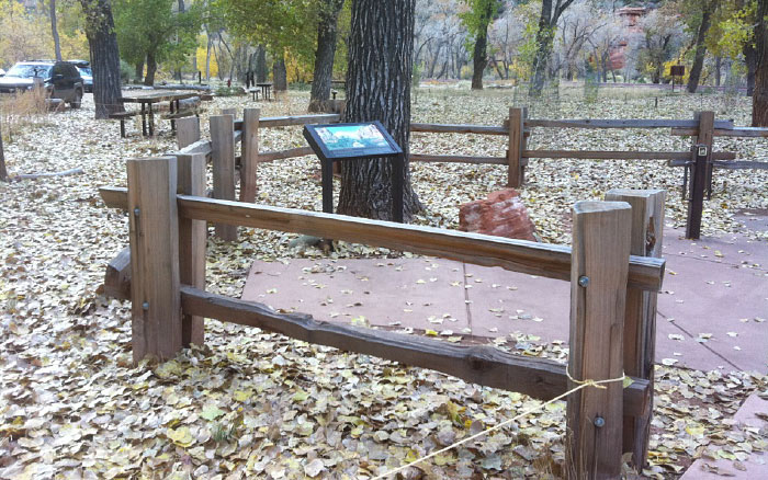 2-rail 2-post fence